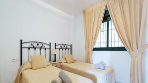 2 habitaciones y muebles diferentes 