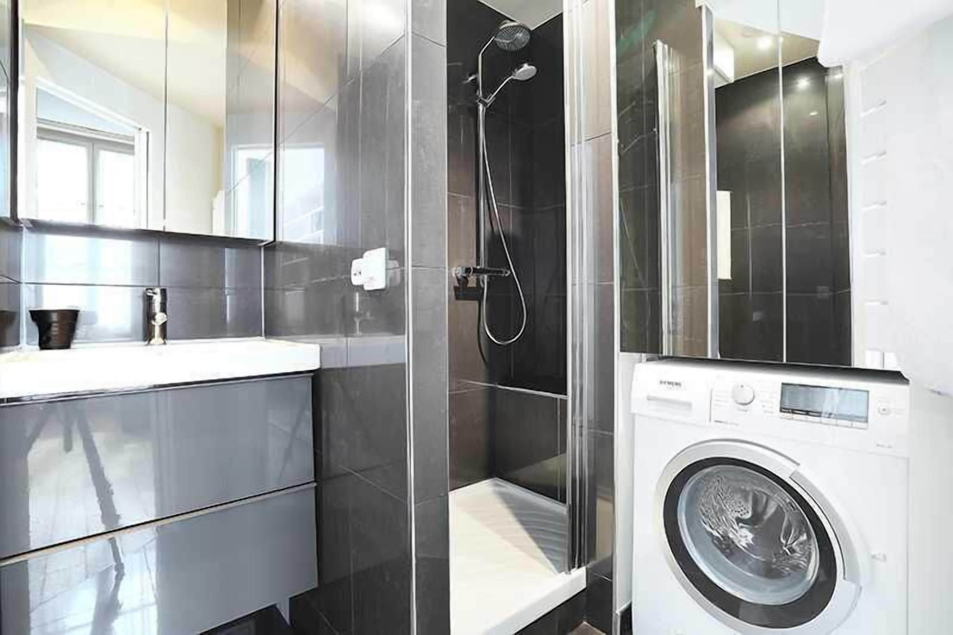 Comfort Apartment | Bathroom