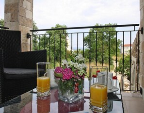 House | Balcony - Holiday Home in Privlaka Near Sandy Beach (Privlaka)