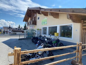 Apartment | Exterior - Apartment in Hochkrimml Near Ski Slopes (Krimml)