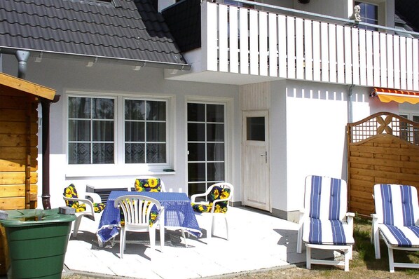 Apartment | Outdoor dining