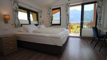 Chalet | 3 kamar tidur dan dilengkapi dengan perabotan berbeda-beda