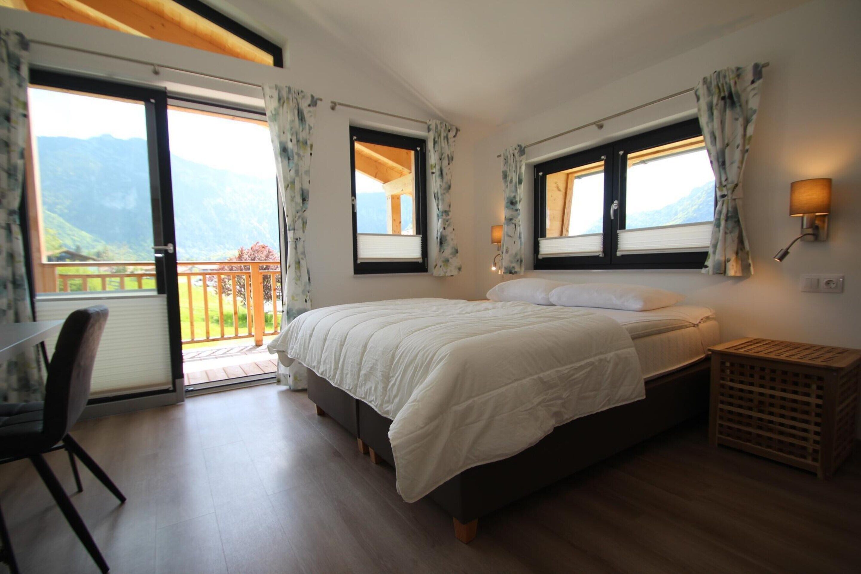 Chalet | 3 bedrooms, individually furnished