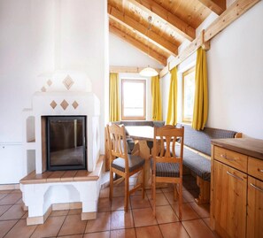 Chalet | Dining - Chalet in Filzsteinalpe Near Ski Slopes (Krimml)