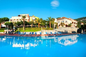 Apartment | Pool