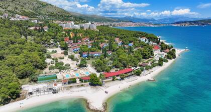 Apartments Medena in Seget Donji Trogir With Pools