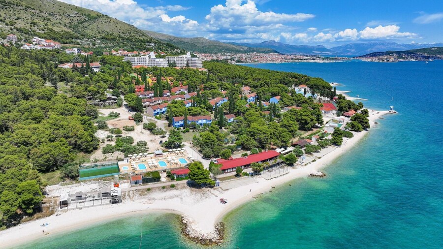 Apartments Medena in Seget Donji Trogir With Pools