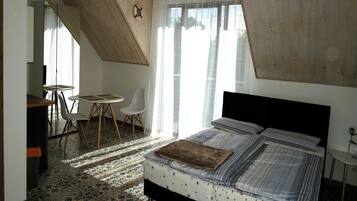 Apartment | 1 bedroom, bed sheets