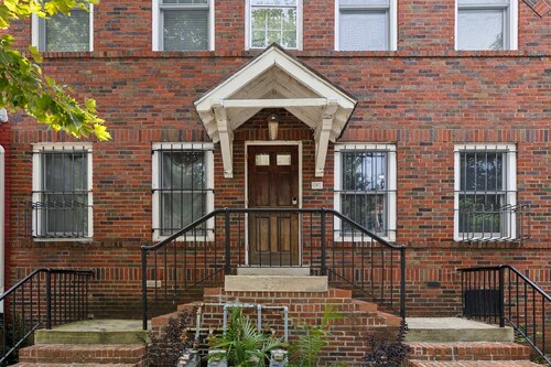 Bright airy new 1-bedroom with on charming Capitol Hill Washington, DC