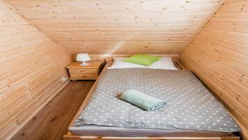 House | 3 bedrooms, individually furnished, bed sheets