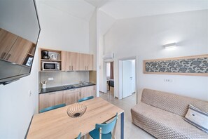 Apartment | Private kitchen - Apartments Medena, Seget Donji, Trogir With Pools (Seget)