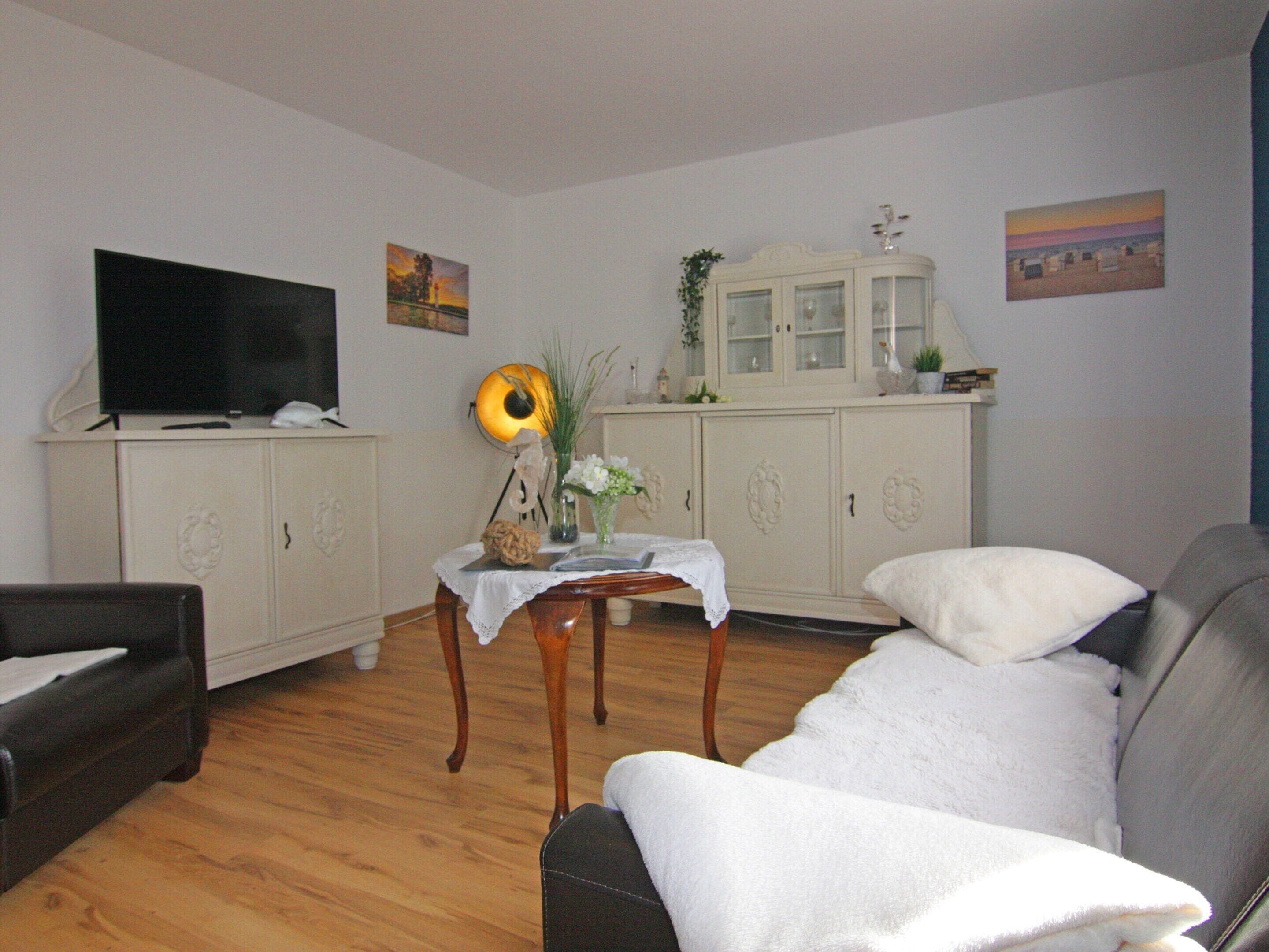 Apartment | Dining