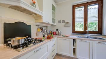 Villa | 3 bedrooms, Internet