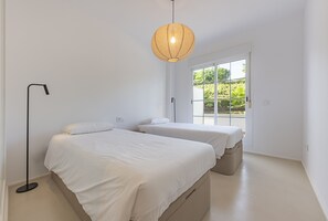 2 عدّة غرف نوم ومكواة/لوح كي وواي فاي مجانًا