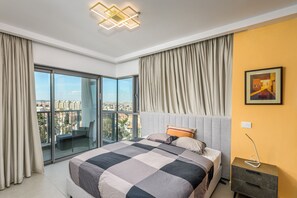 2 bedrooms, iron/ironing board, free WiFi, bed sheets