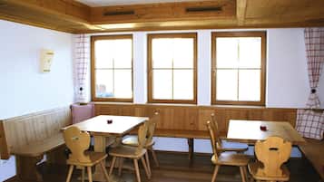 House | Dining