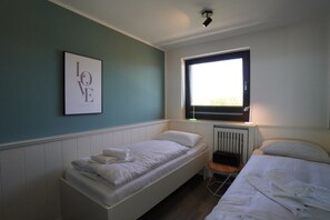 Apartment | 3 bedrooms, individually furnished - Wohnung in der Nordseeregion in Strandnhhe (Wyk auf Foehr)