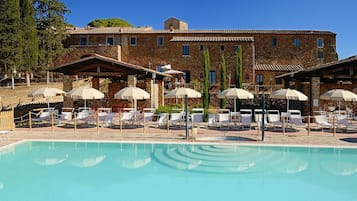 Apartment | Pool | Outdoor pool