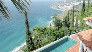 Villa | Pool | Indoor pool, outdoor pool
