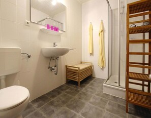 Apartment | Bilik Mandi