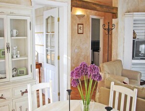 House | Dining