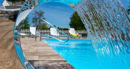 Holiday Homes With Fireplace , Summer Pool