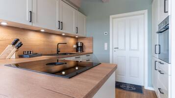 House | Private kitchen | Electric kettle, toaster