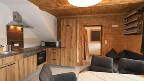 House | Private kitchen - Chalet in Zillertal Near Ski Slopes (Zellberg)