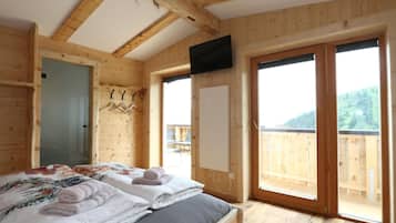 House | 2 bedrooms, bed sheets