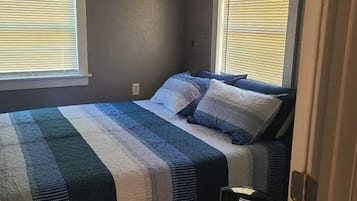 1 quarto, Wi-Fi de cortesia, roupa de cama