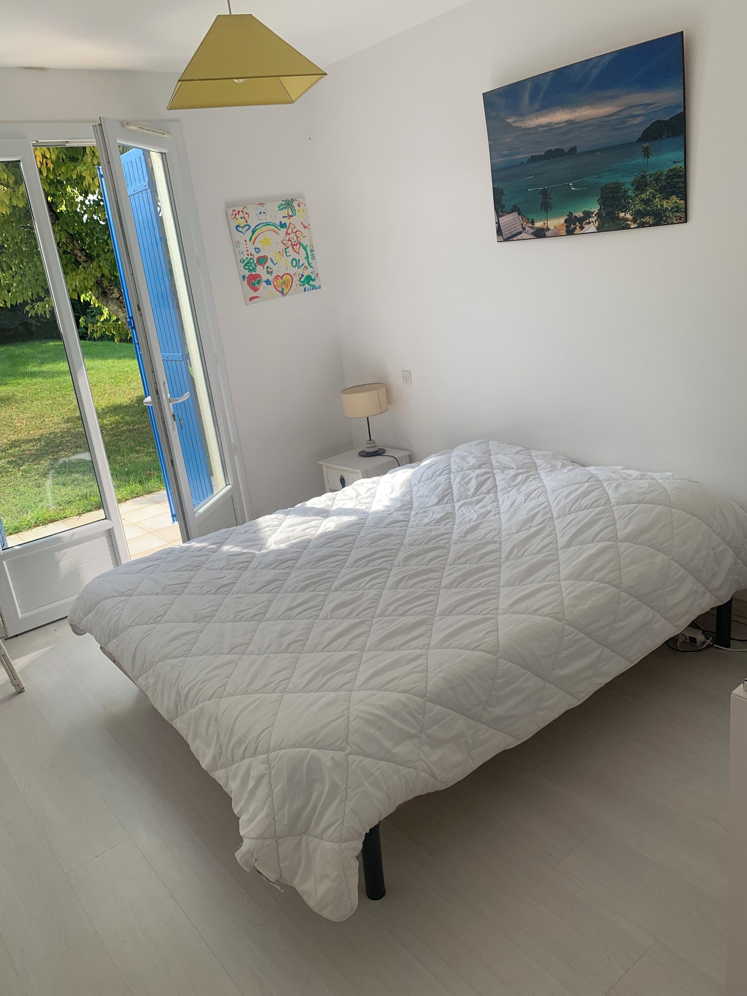 5 dormitoris, planxa i posts de planxar, wifi i roba de llit 