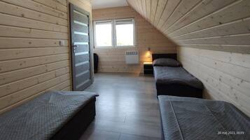 3 bedrooms, bed sheets