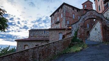 Villa | 4 bedrooms, Internet