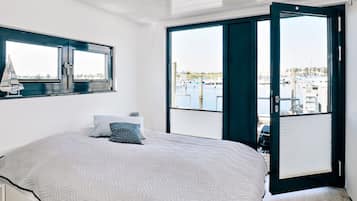 1 bedroom, individually furnished