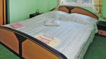 House | 4 bedrooms, individually furnished