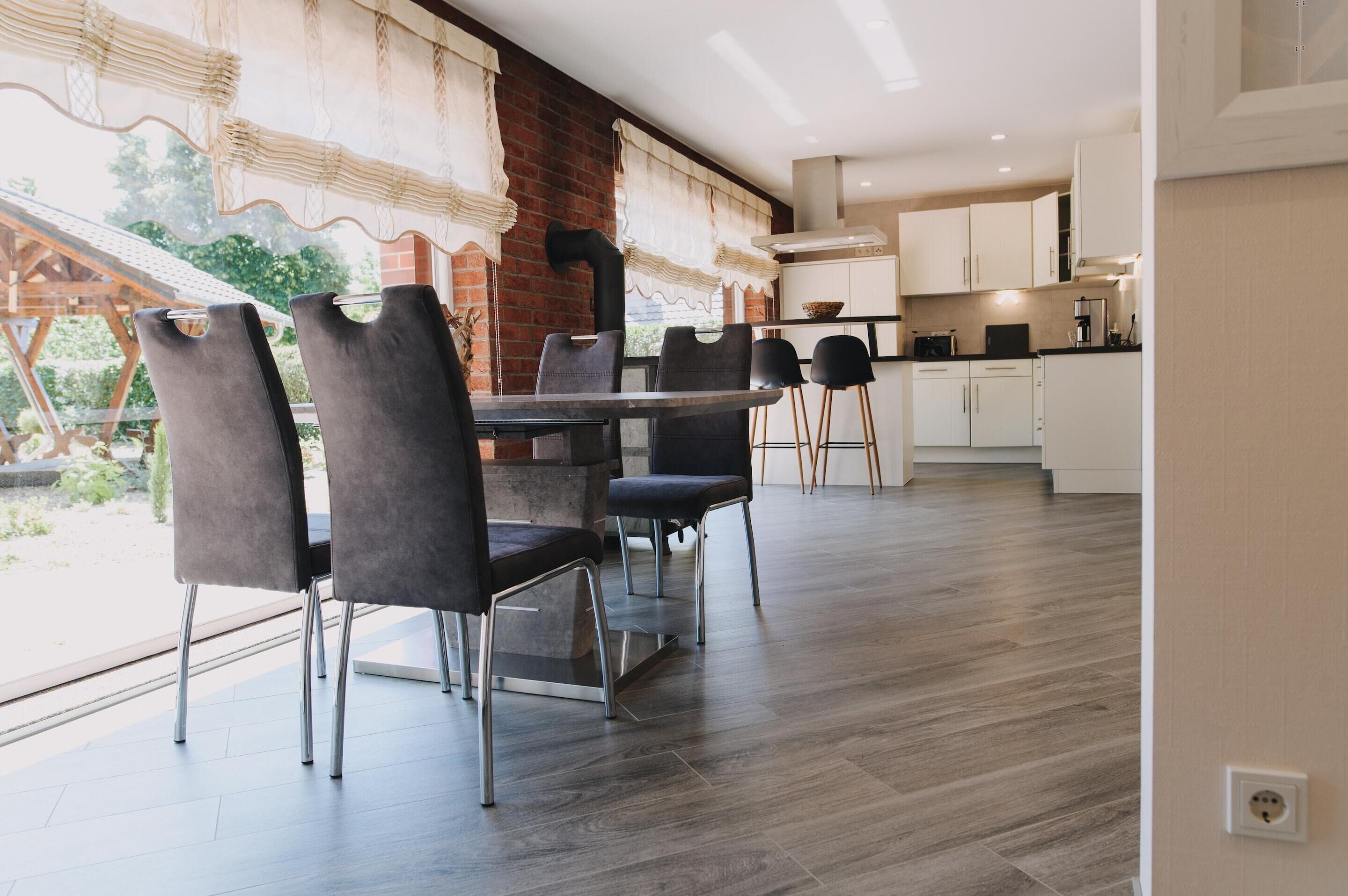House | Dining
