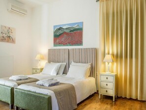 3 chambres, ameublement personnalisé