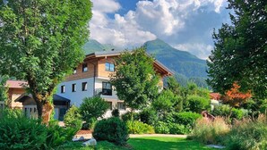 Unclassified image, 2 of 40, button - Apartment in Bramberg am Wildkogel With Sauna (Bramberg am Wildkogel)