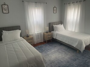 2 bedrooms, iron/ironing board, free WiFi, bed sheets - Charming 2-bedroom apartment in nice Sharon with WiFi, AC near Gillette Stadium (Sharon)