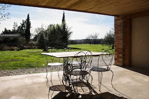 Outdoor dining - 3-star cottage in the countryside with panoramic v (Fiac)