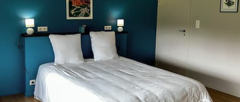 1 bedroom, iron/ironing board, travel cot, free WiFi