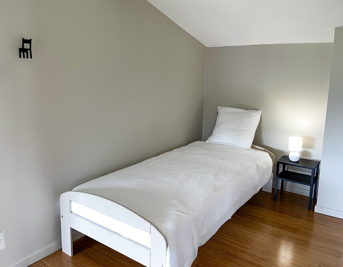 1 bedroom, iron/ironing board, travel cot, free WiFi