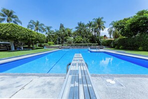 Outdoor pool - New house with pool and grill area (Cuernavaca)
