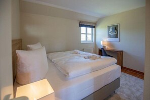 Apartment | 1 bedroom, individually furnished, bed sheets - Moderne Wohnung im Rugana Feriendorf (Dranske)