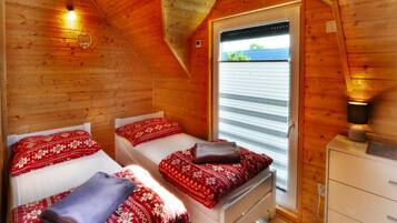 House | 2 bedrooms, individually furnished, bed sheets