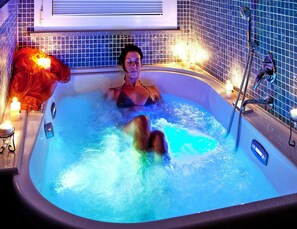 Apartment | Bathroom - Apartment in Vinci With Pool & Wellness (Fucecchio)