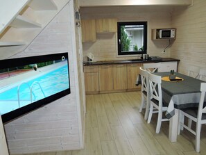 하우스 | 전용 주방 | 전기 주전자, 유아용 의자