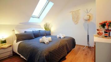 House | 2 bedrooms, individually furnished, bed sheets