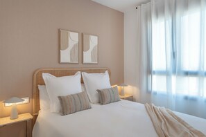1 slaapkamer, een strijkplank/strijkijzer, wifi, beddengoed