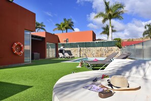 Exterior - Modern Holiday Home With Pool in Maspalomas (San Bartolomé de Tirajana)